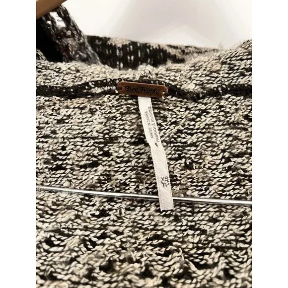 FREE PEOPLE KAI TASSEL HOODED CARDIGAN XS BOHO RUSTIC INDIE COTTAGECORE - Picture 5 of 9